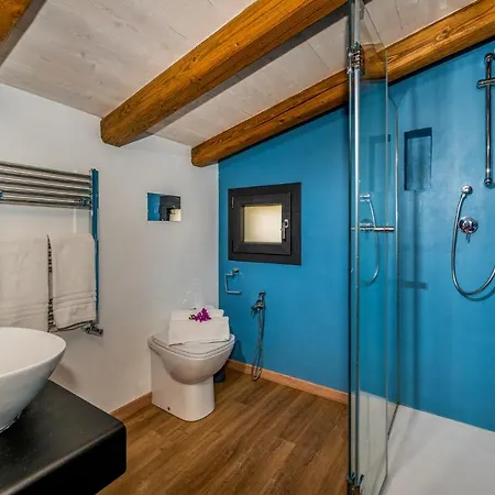 Pharus Villa *