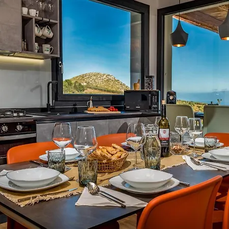 Pharus Villa