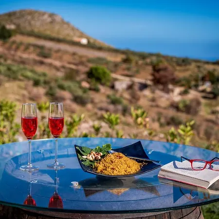 Pharus فيلة سكوبيلو