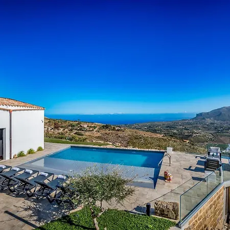 Pharus Villa
